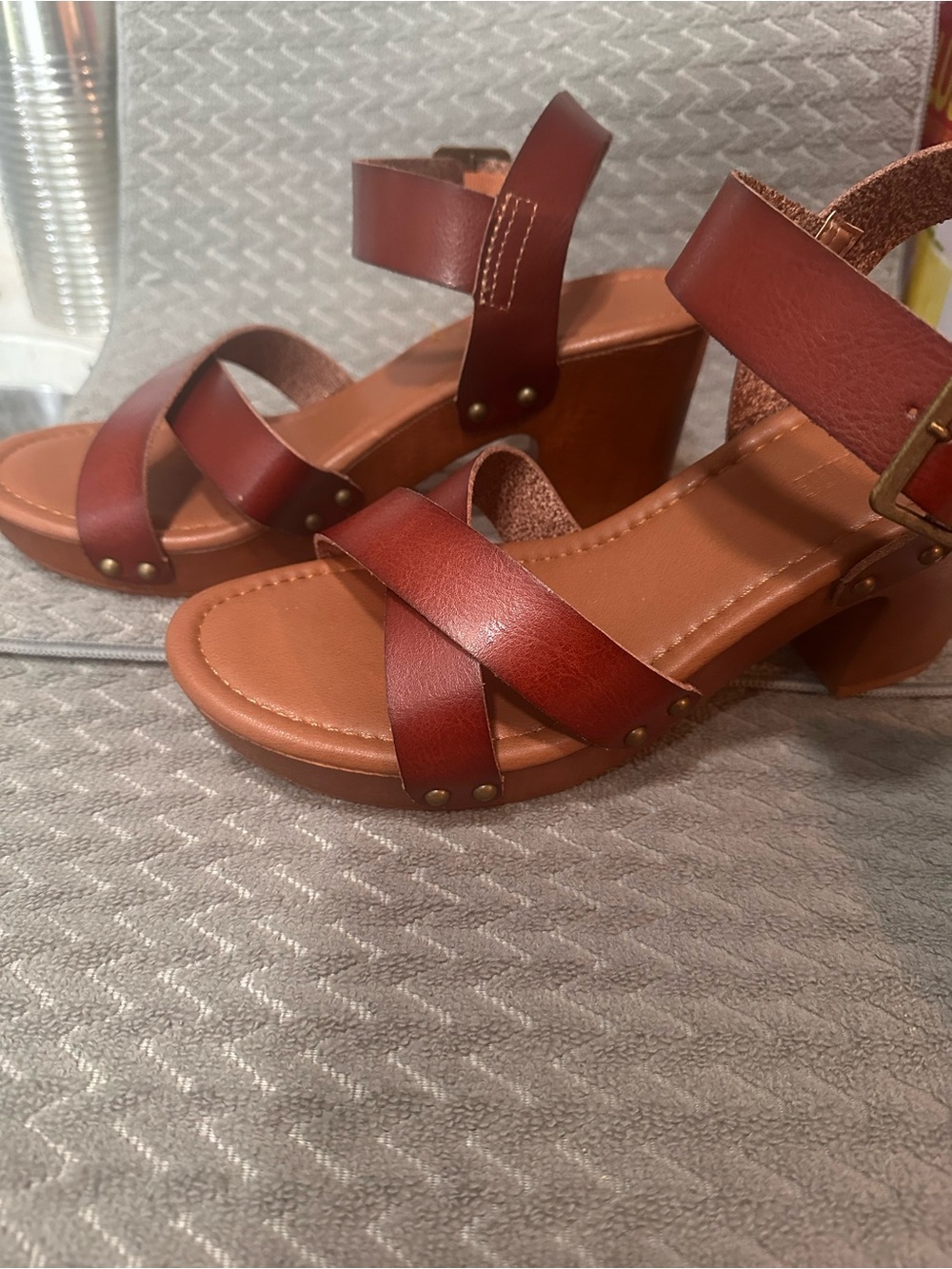 Cushionaire Women's Brown Strappy Block Heel Sandals with Ankle Buckle